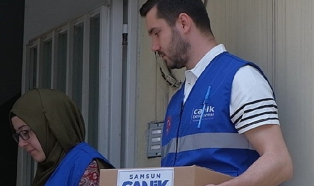 Canik Belediyesi Çat Kapı Gönüllere Ulaşıyor 