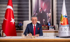 Sanatın ve sanatçının yanındayız Kemer’de aynı salonda tiyatro ve sinema olacak