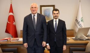 Çankaya Belediye Başkanı Hüseyin Can Güner, Ukrayna Büyükelçisi Vasly Bodnar, Macaristan Büyükelçisi Viktor Matis ve Yunanistan Büyükelçisi Theodoro Bizakis’i makamında konuk etti