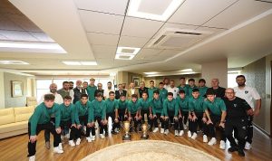Kocaelispor’un şampiyon gençleri Büyükakın’a geldi
