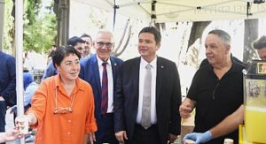 Başkan Aydın Muradiye’de vatandaşlarla bir araya geldi