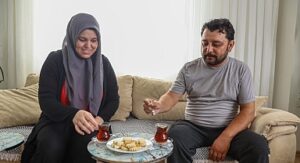 Büyükşehir’in çölyak hastalarına gıda yardımı sürüyor