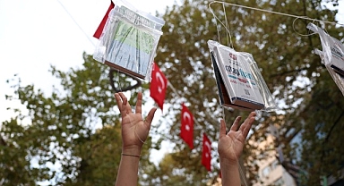 Kocaeli’de gelenek bozulmadı, kitaplar yine ilk ağaçlarda açtı!