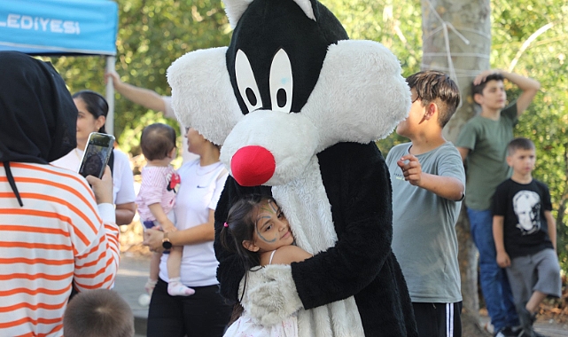 Alikahya’da gündüz ayrı gece ayrı eğlence