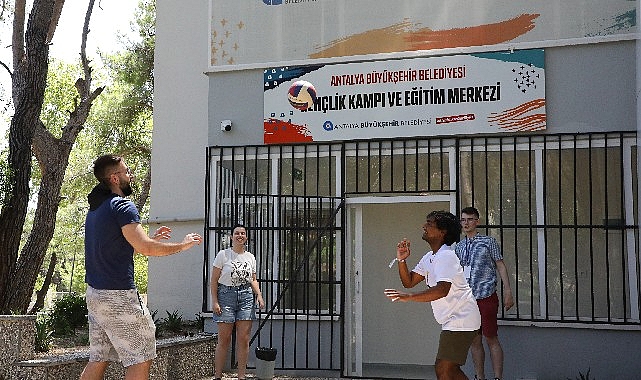 Avrupalı öğrenciler Türk kültürünü tanıyor