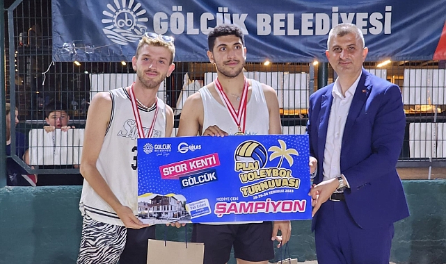 Plaj voleybolu turnuvası çekişmeli müsabakalar ile tamamlandı 