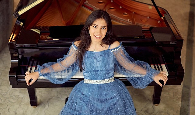 13 Yaşındaki Genç Piyanist ARYA SU GÜLENÇ’in Büyük Başarısı