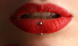 Piercing Yaptıracaklara Kötü Haber: Alerjik Reaksiyonlara Yol Açabilir!