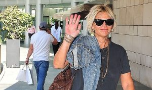 Ayşe Arman öğle yemeği için geldiği Kanyon’da görüntülendi