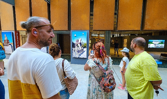 Halil Altındere’nin ‘Troya Video Üçlemesi’ Sergisi Ziyaretçilere Açıldı