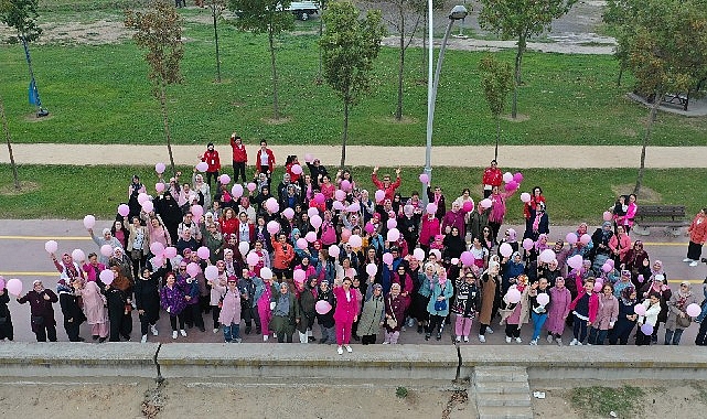 “Meme Kanseri Farkındalık Ayı” kapsamında Kocaelili kadınlar sabah yürüyüşü