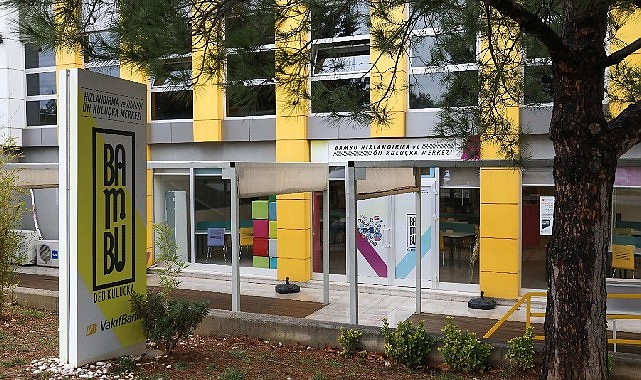 Deü’nün genç girişimcilere desteği sürüyor