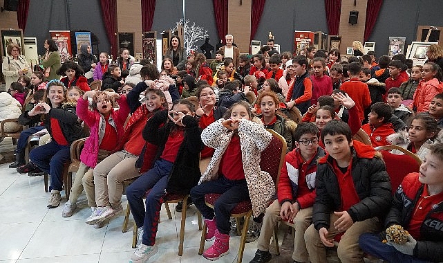 Minik öğrenciler sanat galeri’nde karagöz oyunuyla tanıştı