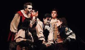 Gemlik’te tiyatro gösterimlerine yoğun ilgi