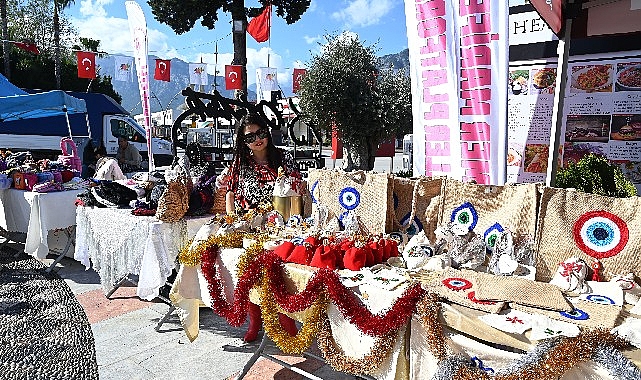 Kemer’de yılın son “Üreten ev hanımları kermesi”
