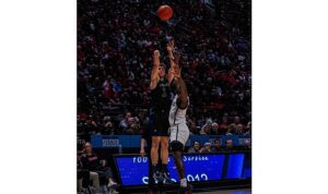 UC Irvine Takımının Oyuncusu Derin Saran, NCAA’de Yıldızlaşıyor!