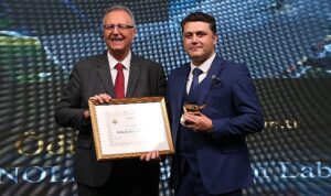 WMINOLAB’a Altın Havan ödülü