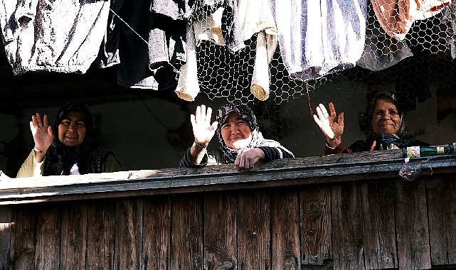 Başkan Böcek Ovacık Mahallesi’nin su hasretine son verdi