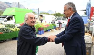 Başkan Topaloğlu’ndan pazar esnafına ziyaret