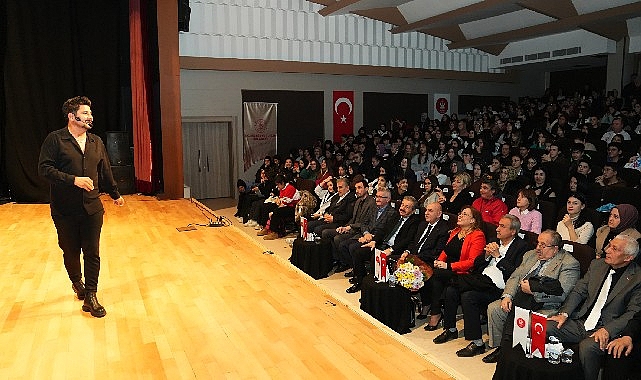 “Bir türkü tiyatrosu” keçiören’de sahnelendi