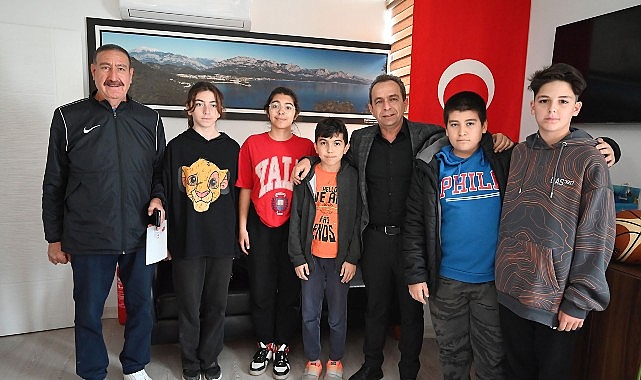 Kemer Belediyesi’nden sporculara ulaşım desteği