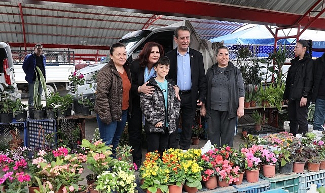 Başkan Çerçioğlu, Efekent Pazarında Vatandaşlarla Bir Araya Geldi