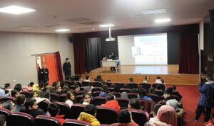 Bilgi Evleri’nde Gençlerle Baş başa Sohbetleri Devam Ediyor