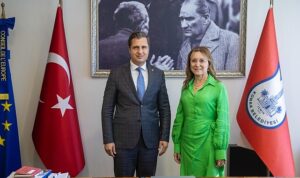 Deniz Yücel’den Başkan Mutlu’ya tebrik ziyareti