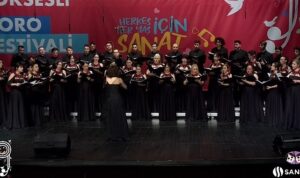 Nilüfer Çoksesli Koro festivale iki ödülle damga vurdu