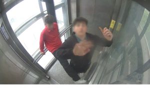 Gençlerden üzücü davranış; kamu malına zarar