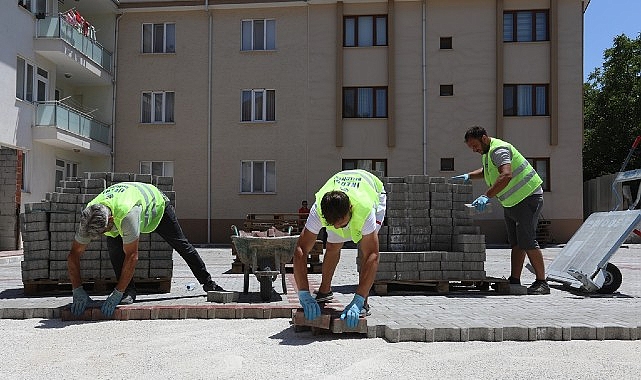 İnegöl’ün Çıkmaz Sokakları Ücretsiz Otoparka Dönüşüyor