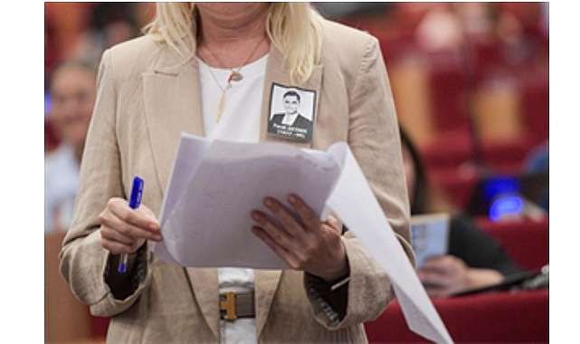 İzmir Büyükşehir Belediyesi Meclisi’nde merhum başkan Ferdi Zeyrek anıldı