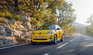 Pop İkonu Geri Döndü:  Renault 5 E-Tech Elektrikli Türkiye’de Satışta