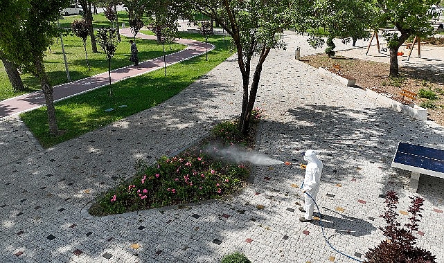 Selçuklu’da yeşil alanların ilaçlama çalışmaları devam ediyor