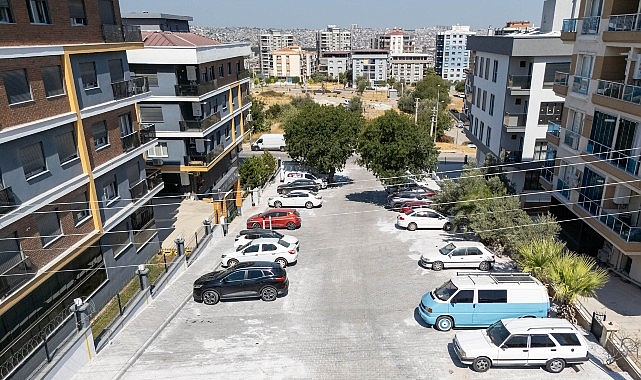 Buca’da cep otoparkları ile mahalleler nefes alıyor