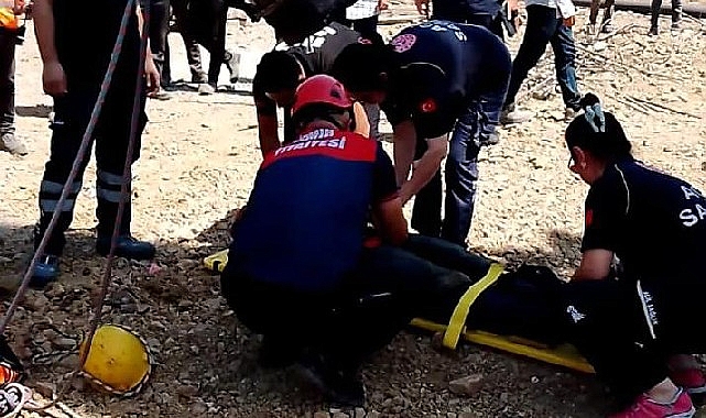 İzmir İtfaiyesi kuyuya düşen yurttaşı kurtardı