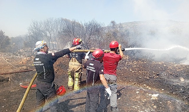Kadıköy’den Yola Çıkan İkinci Ekipler Yangın Bölgesine Ulaştı