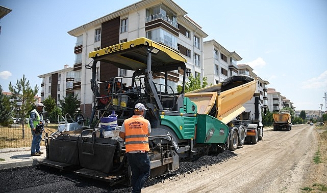 TOKİ Bölgesi Sıcak Asfaltla Buluştu