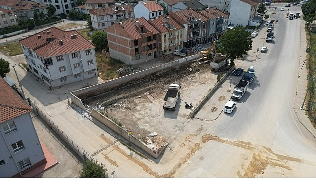 Atıl Vaziyetteki Boş Alan Otoparka Dönüşüyor