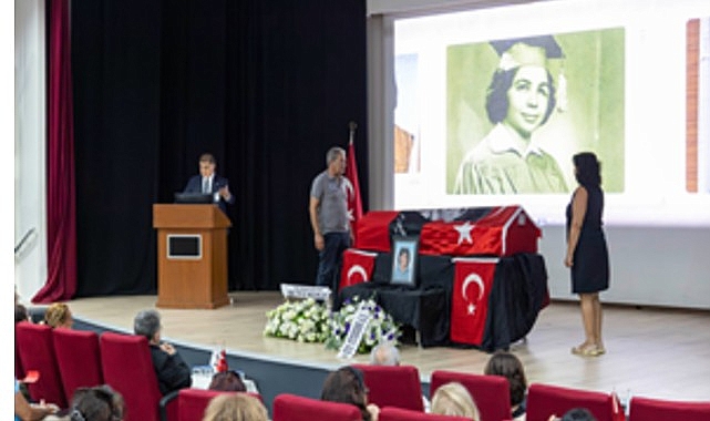 Başkan Tugay’dan hocası Emel Tümbay’a duygusal veda