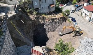 Değirmendere’de toprak kaymasına hızlı müdahale