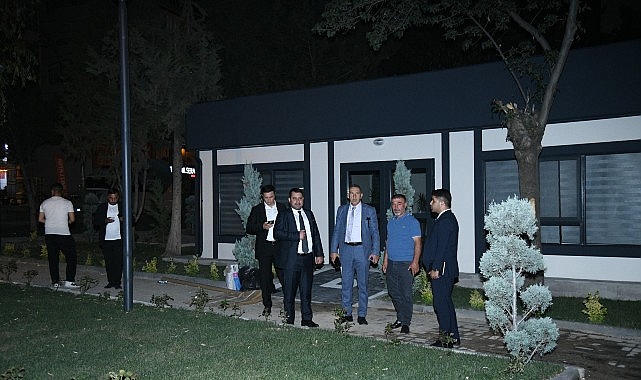 Sancak Parkı ve Çay Bahçesi Yenileme Çalışmaları Sürüyor