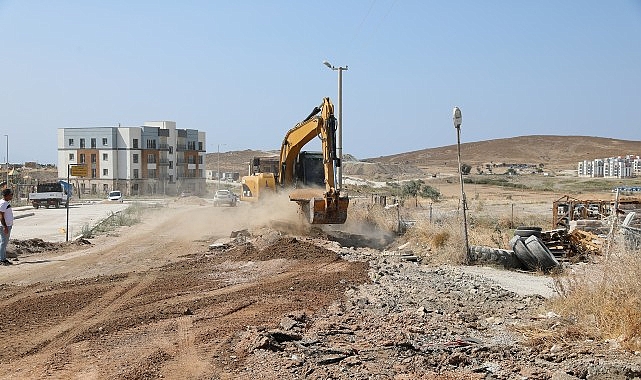 Seferihisar’da 2 kilometrelik yol yenileme çalışması başladı