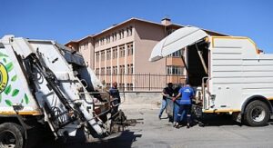 Buca’da 24 saat kesintisiz temizlik