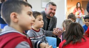 Buca’da ailelerin yüzünü güldüren eğitim hizmeti