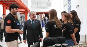 Dokuz Eylül Üniversitesinde ÜNİDES Zirvesi