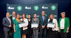 Menderes’e Fransa’da Büyük Onur