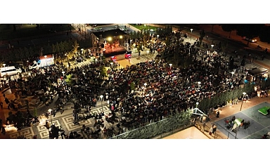 Selçuklu’da iki gün boyunca 90’lar pop rüzgârı esti