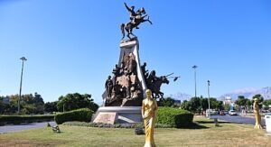 Venüs heykelleri kenti süslemeye başladı