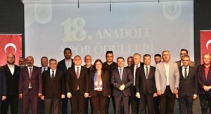 Belediye Başkanımız Rasim Arı, YILIN BELEDİYE BAŞKANI Seçildi